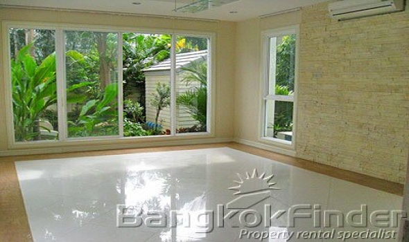 4 Bedrooms, タウンハウス, 賃貸物件, Sukhumvit 36, 5 Bathrooms, Listing ID 254, Bangkok, Thailand,