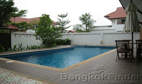 4 Bedrooms, タウンハウス, 賃貸物件, Soi Soonvijai , 5 Bathrooms, Listing ID 3521, Khet Huai , Khwang, Bangkok, Thailand, 10310,